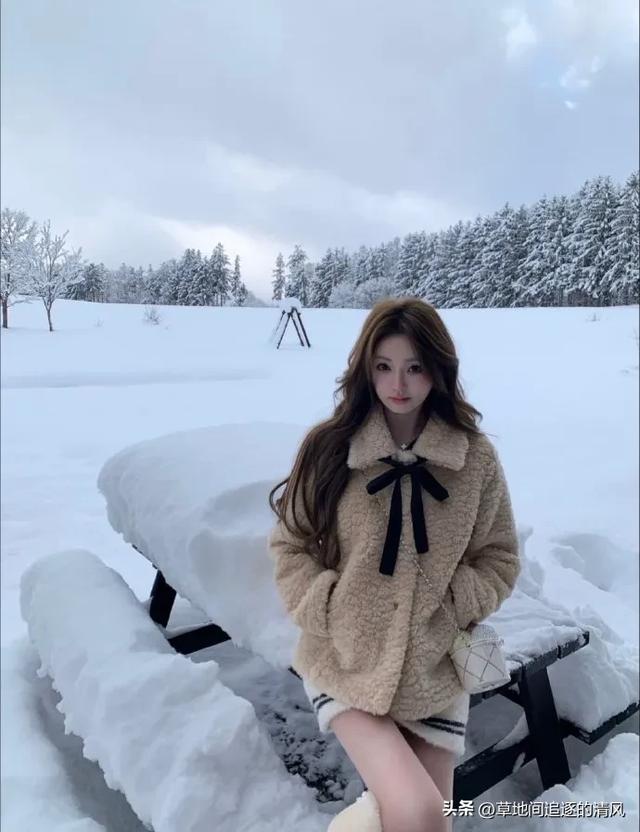 懒懒又去日本陪男友王思聪了,穿成这样,可真抗冻呀 