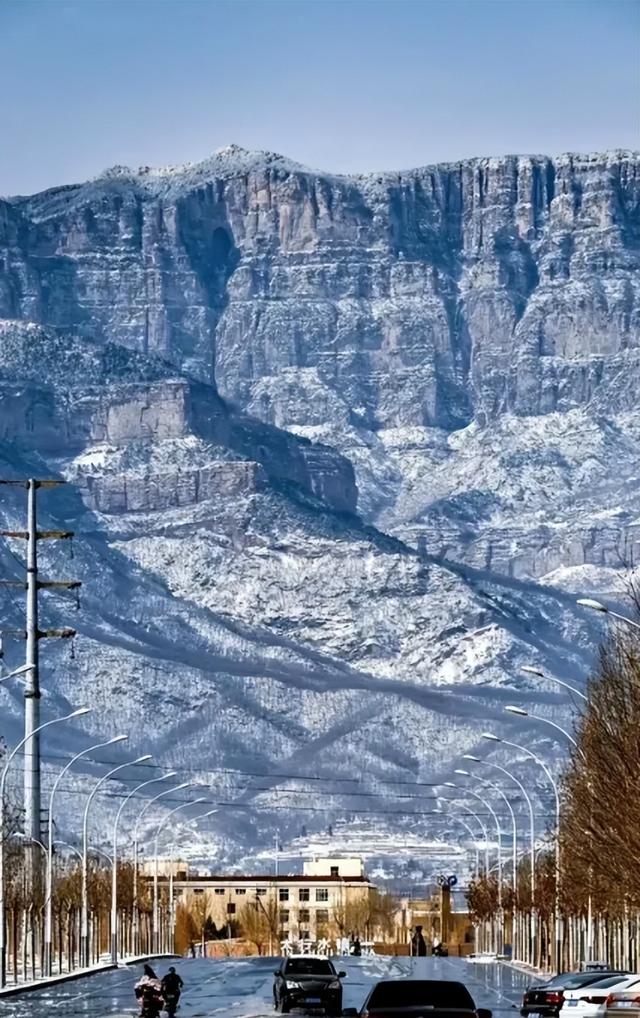 推窗见青山，河南有自己的山城！