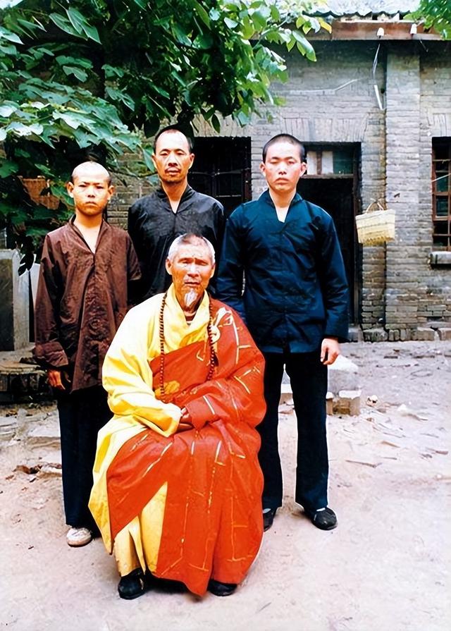 越扒越黑！掌控少林38年的释永信，私下有多豪，更恶心的还在后面