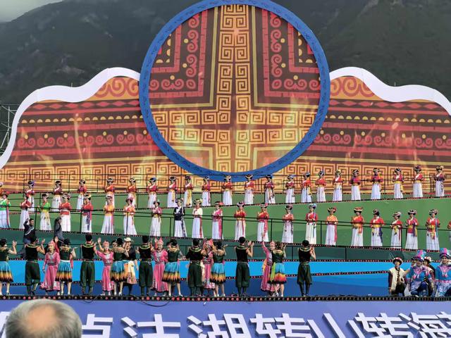 泸沽湖里的诗和梦