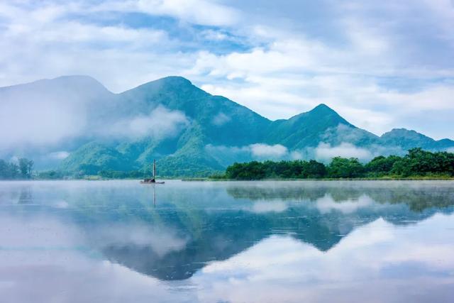 世界自然遗产、物种基因库、北纬31°绿色奇迹——神农架旅游攻略
