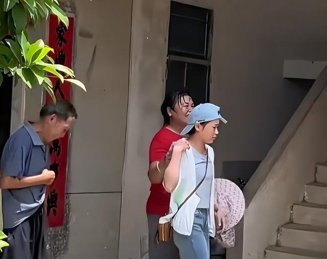 全红婵入学仅4天，担心的事再次发生，官媒：退不退由她自己决定