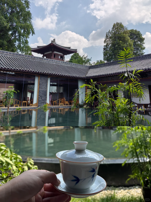 据说是全成都最好吃的斋饭，还能免费蹭课、打坐、诵经，周末走起