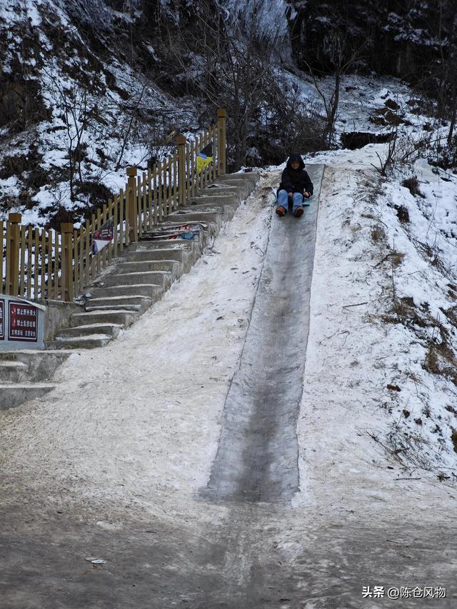 燃灯寺村鸡峰飞瀑进入观赏期，建议中午去
