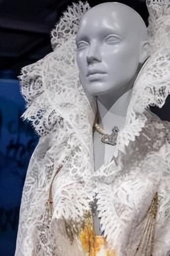 前滩太古里“Let’s Cherish Well璀璨好生活”