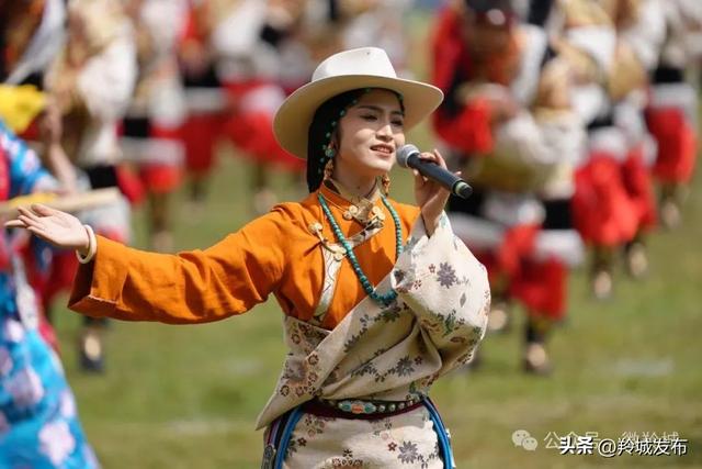 【相约九色甘南香巴拉】组图|跨越时光的羚城之约：祝福与未来的双向奔赴