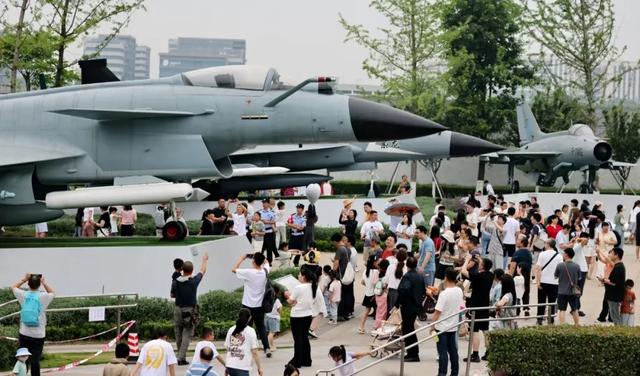 藏不住了，成都这个硬核的宝藏地