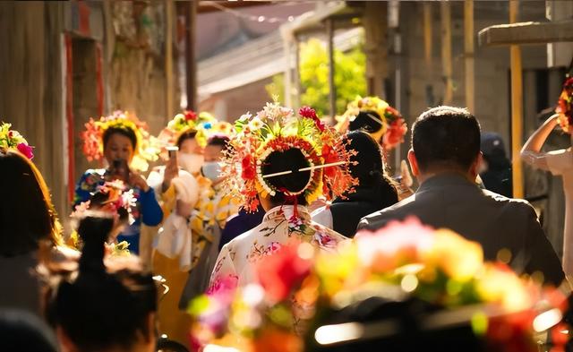 一半在地文化，一半情绪共鸣：近年文旅现象级案例盘点与解析