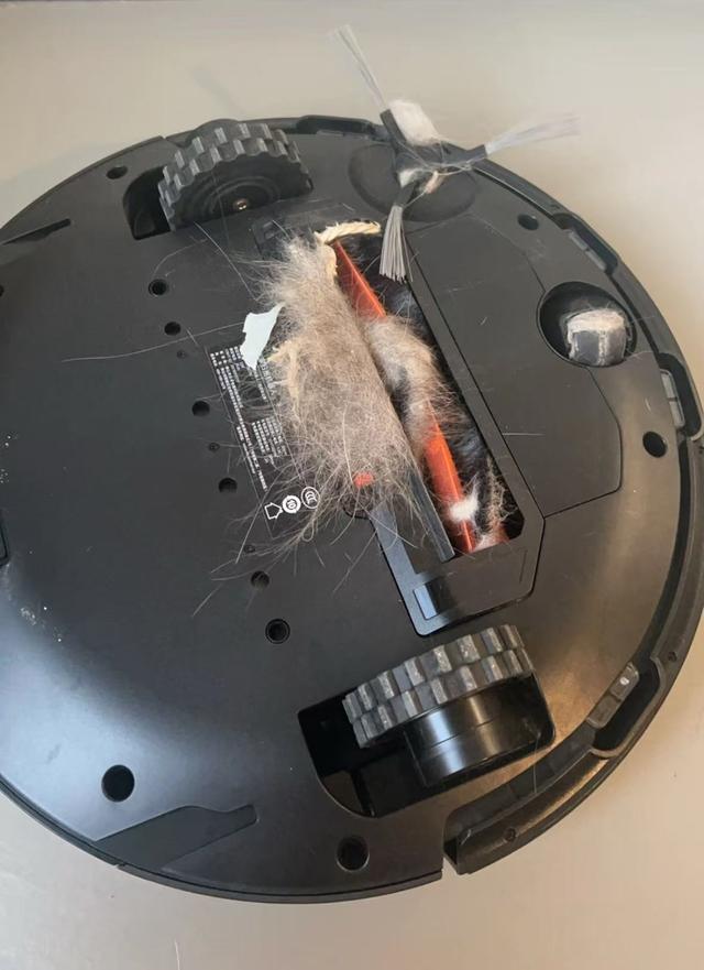 扫地机器人该如何选？内行人建议看这6点，千万别盲目跟风！