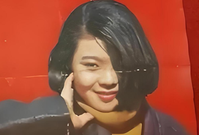 春晚爆红后，她洗完澡从23楼一跃而下，临终时最后喊了声“妈妈”