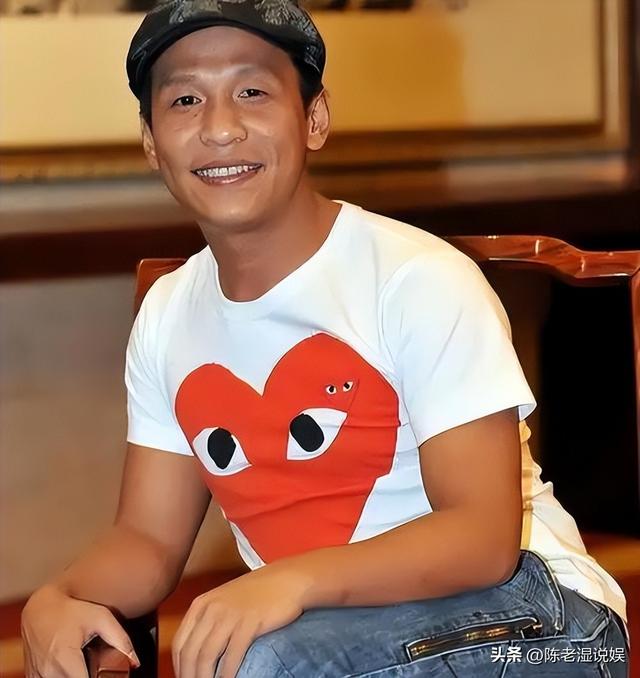 善恶到头终有报！成名后就抛妻娶粉的宋小宝，如今的下场大快人心