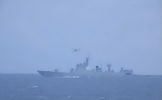 偏偏不让中国出港口，19国军队堵门，导弹已经抬头，倒逼中方让步
