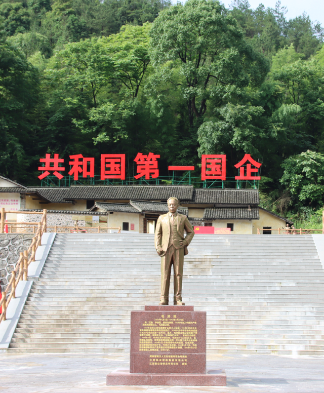 工业“伤疤”变文旅“富矿”：这些废弃矿山凭什么火出圈？