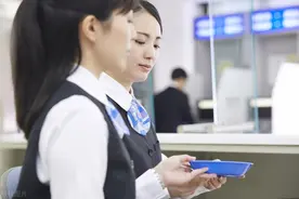 银行的柜台，可以办理跨行转账吗？图片