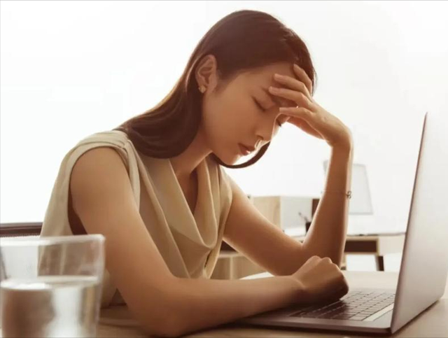 你的疲惫不是懒！低精力人群想“充电”，想办法戒掉这个习惯
