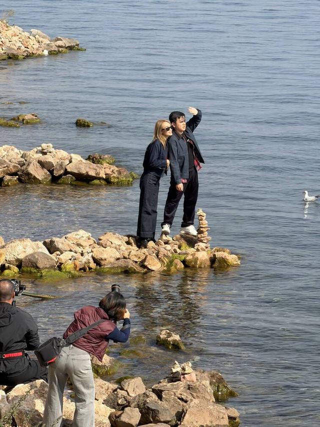 【外眼看云南】从雪山到蓝莓园：一场跨越千里的“胞波”暖冬行圆满结束