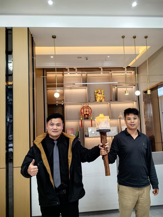 洲长有约：“垃圾洲”会客厅在四姑娘山举行，叶榄谈“无废旅居”