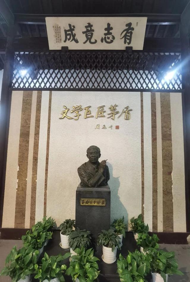 摇起乌篷船 • 直奔乌镇来！