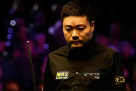 斯诺克苏格兰公开赛：丁俊晖4:0速胜晋级32强，斯佳辉赢下德比战图片