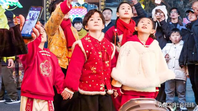 每日一景|秦淮灯会·逛夫子庙