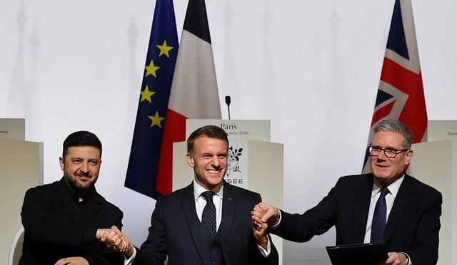 不装了？乌总统令拖中国下水	，特朗普准备发动战争，英法德意急了