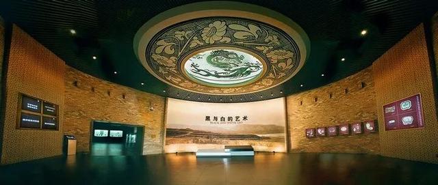 河北磁县，磁州窑博物馆笔记，那些白地黑花的枕头会讲故事