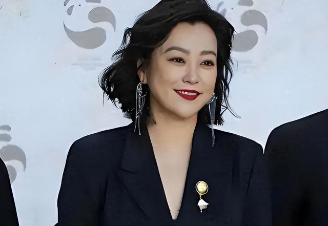 陪睡陪玩根本不够!王家卫被曝后,白百何郝蕾爆圈中内幕,都不装了