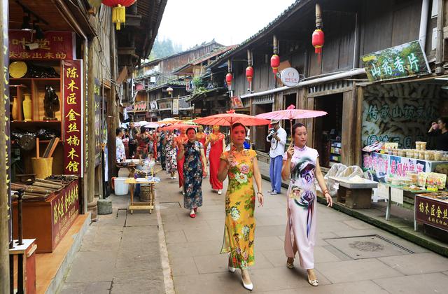 人间烟火气，最抚凡人心之上里古镇（原创）