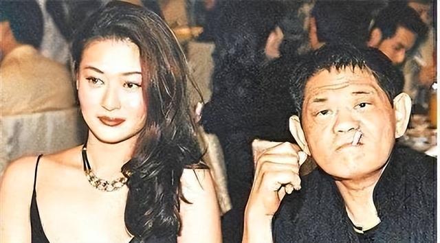 100多位情妇	，包养费上亿元，9女同床却落得个凄凉下场、人财两空