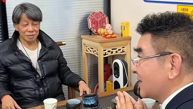 陈光标撕开遮羞布：梁小龙哪里是病死，分明是被人利用折腾死的！