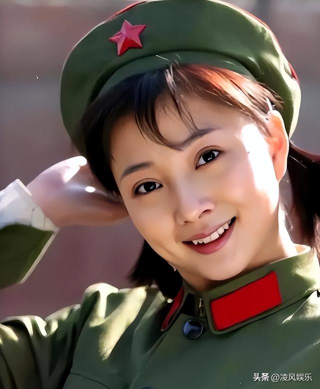 她是演员中的女富豪，豪车多的开不过来，如今45岁却活得像20岁
