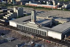 G2426长沙至重庆东，全程用时4小时，中途只停3站，二等座397图片