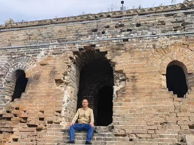 绿色智能矿山会长张立宽登京北司马台长城并赋《京北古北口怀古》