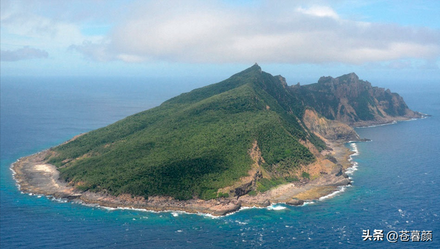 官宅已被围，高市收辞职通牒，一个时代或结束，中方向钓鱼岛派人