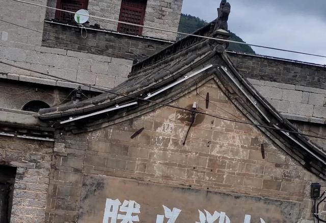 看红叶大失所望，谁知井陉随便一拐，竟挖出俩宝贝！