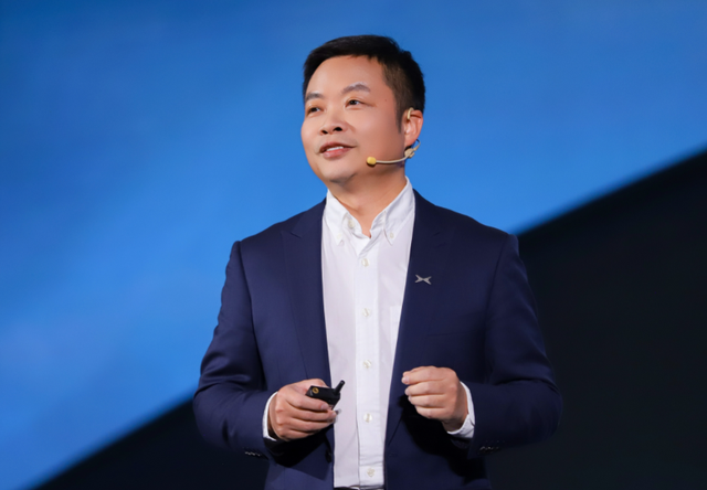 何小鹏始料未及，北京座谈会上，任正非只用一句话就让口碑飙升