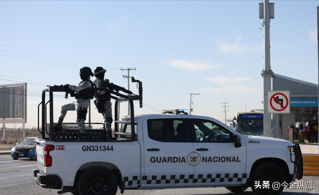 墨西哥市长亡灵节遭枪杀！警方保护失效，凶手连开7枪震惊全场！