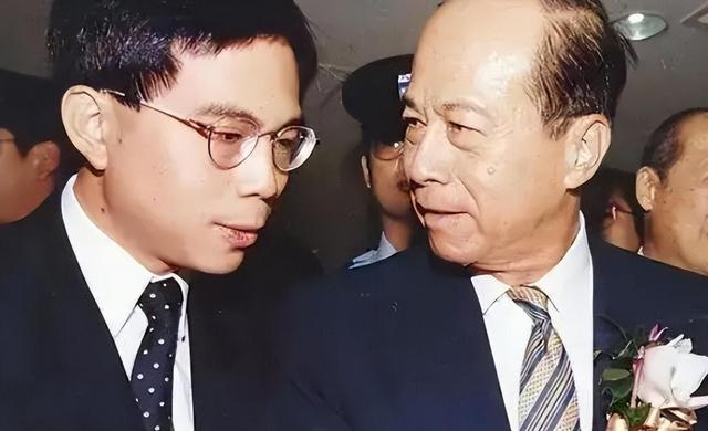 2909亿身家有何用？97岁的李嘉诚无力回天，两个60岁儿子已成心病
