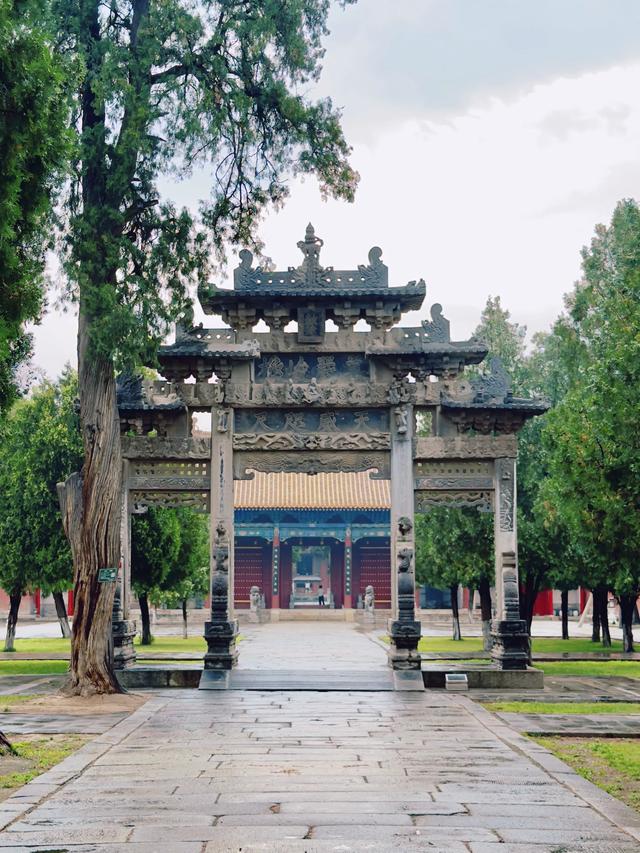 雨中西岳庙（渭南华阴市西岳庙）