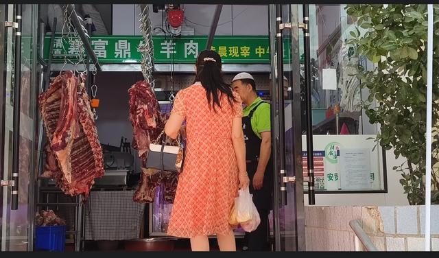 兰州有个藏在街巷里的”宝藏”市场