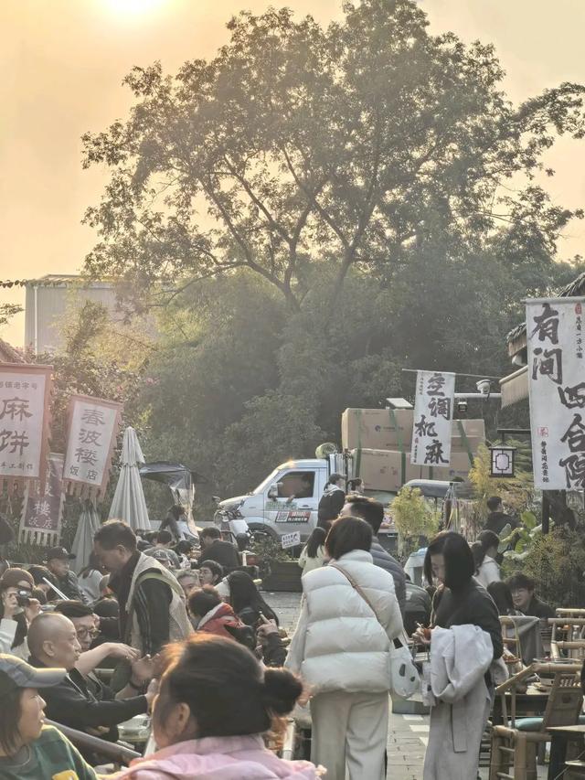 成都潮玩新地标+12！