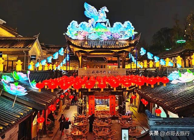 成都免费灯会，亮灯了，流光溢彩，超级漂亮，一派年味！