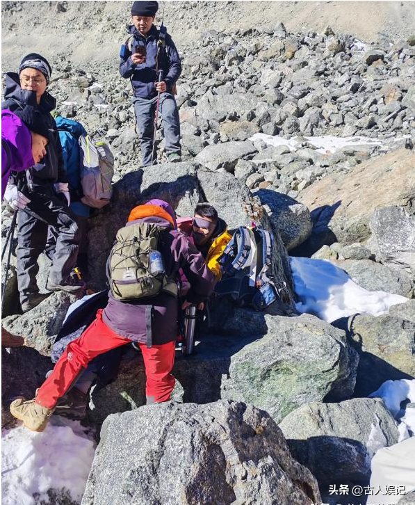 23岁男硕士徒步雪山身亡，本来不用死，遇难细节曝光，领队事大了