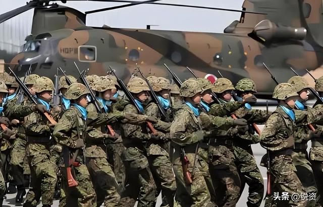 沉寂1天	，高市早苗终于签字，日本砸9万亿反华，解放军动作更大