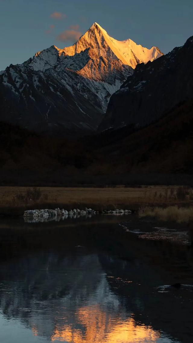 如果有时间，走一次川西顶级路线，1次深度体验胜过10次旅游！