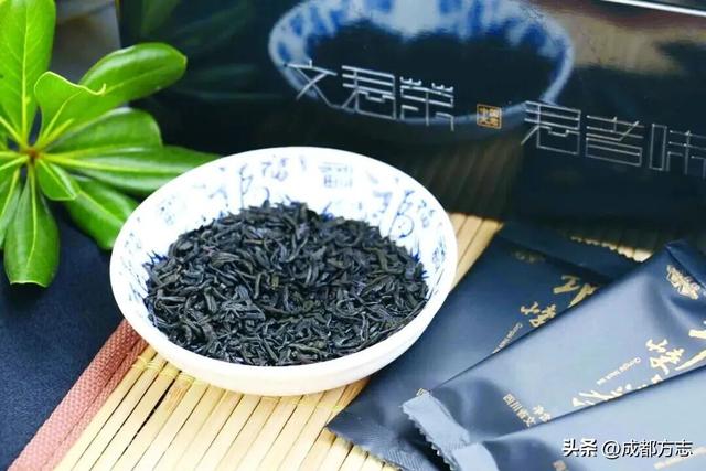 成都向西1.5h！这里藏了个“三色”宝藏小镇→