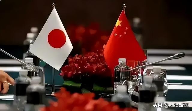 高市还没道歉，中日又出现新争端，日本通知中国，必须解释一件事