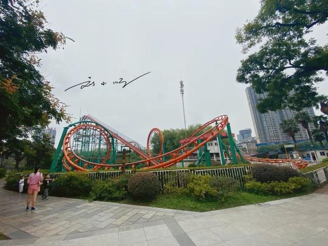 湖北荆州这个公园“好奇怪”：明明已属沙市区，却仍写成沙市市？