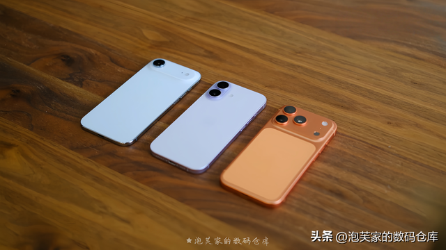 太薄了 折叠屏前瞻？港版iPhone Air体验 续航真不差 17plus青春版！