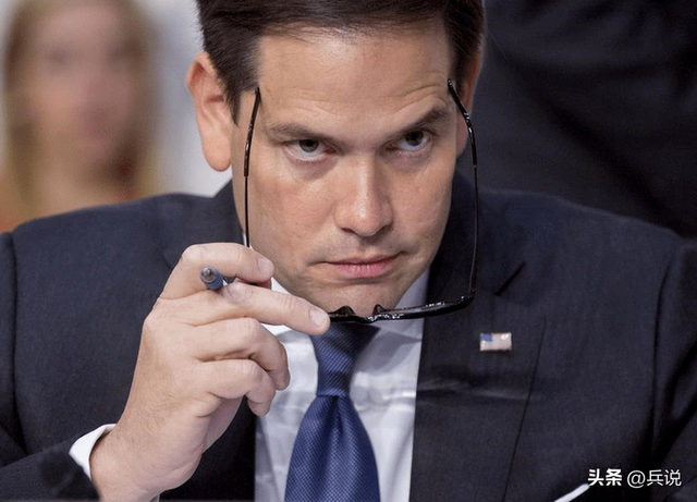 特朗普亲自出手要人，喊话释放黎智英，中方用了六个字回应